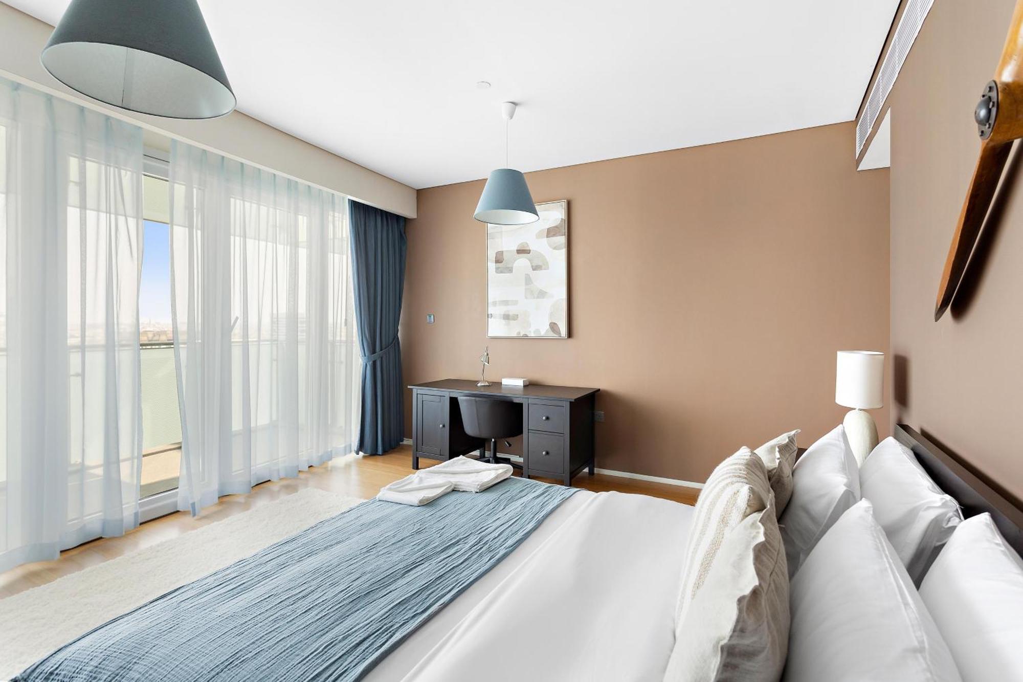 Muneera Island Oasis Stylish 2br In Al Rahba